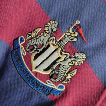 Camisa II Newcastle Retrô Masc. 95/97 - Grená e Azul